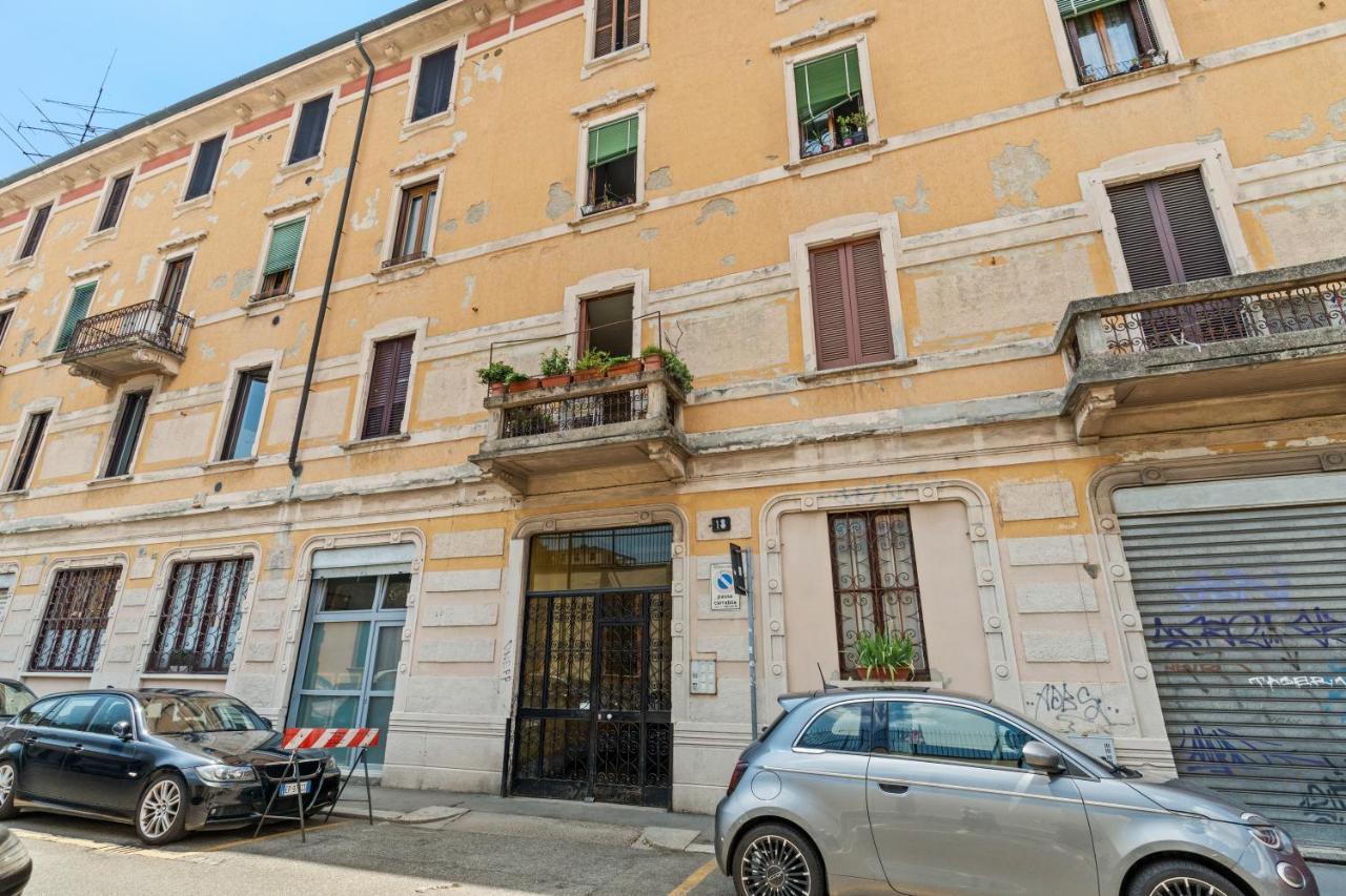 Navigli Charming Flat Apartment Милано Екстериор снимка